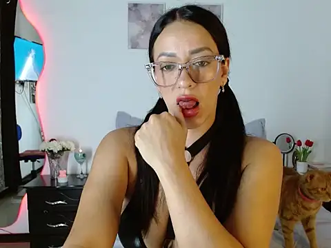 Obsidianlove1 online show from May 26, 12:31 am