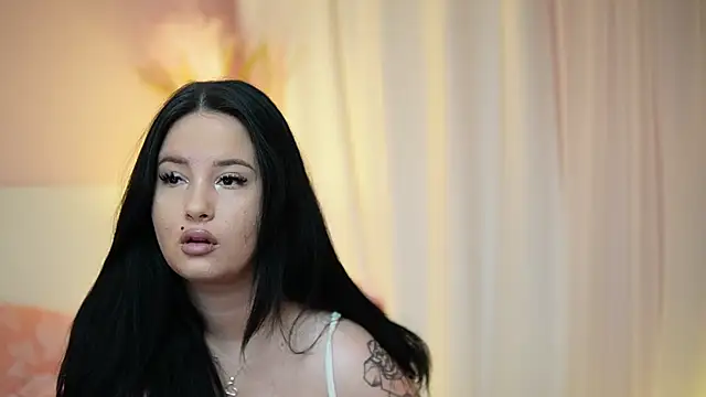 AdelineMoon online show from May 14, 6:05 pm