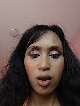 Snapshot of mayteexotic chatting on July 31, 4:37 pm mayteexotic online show from July 31, 4:37 pm