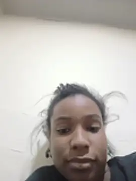 Snapshot of OshunHoney chatting on June 25, 2:20 am OshunHoney online show from June 25, 2:20 am