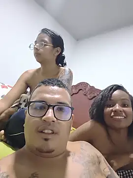 Snapshot of OshunHoney chatting on May 17, 4:56 am OshunHoney online show from May 17, 4:56 am
