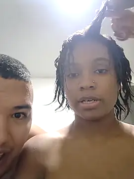 Snapshot of OshunHoney chatting on May 10, 1:31 am OshunHoney online show from May 10, 1:31 am