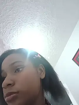 Snapshot of OshunHoney chatting on June 21, 2:50 am OshunHoney online show from June 21, 2:50 am