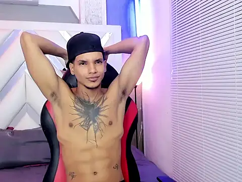 kai storm77 online show from May 31, 3:23 am