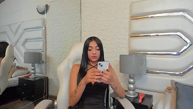 KattyLilli online show from June 27, 2:39 am
