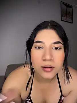 Snapshot of jessiecraffx chatting on May 7, 1:10 am jessiecraffx online show from May 7, 1:10 am