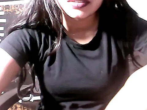 Snapshot of Lovely_Pandey chatting on May 9, 6:39 am Lovely Pandey online show from May 9, 6:39 am