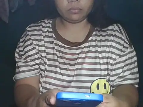 MommyKaye30 online show from June 14, 7:59 pm