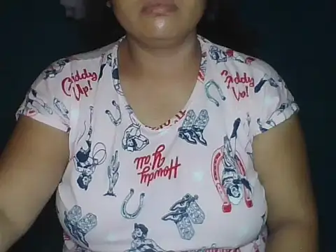 MommyKaye30 online show from June 24, 7:11 pm
