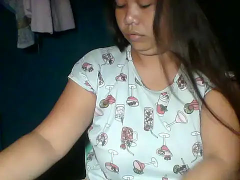 MommyKaye30 online show from May 29, 7:20 pm