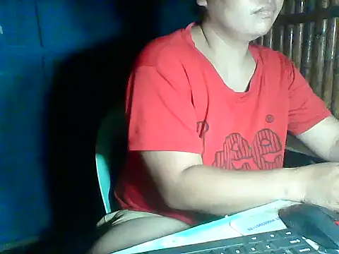 MommyKaye30 online show from May 28, 7:09 pm