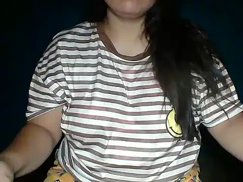MommyKaye30 online show from May 15, 8:07 pm