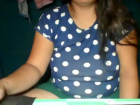 MommyKaye30 online show from June 9, 6:09 pm