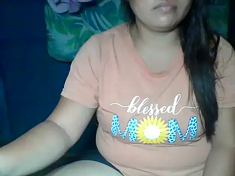 MommyKaye30 online show from June 4, 8:19 am