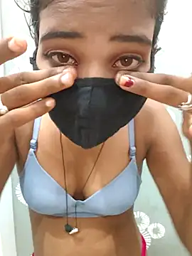 Snapshot of Hot_Candy77 chatting on July 5, 7:15 am Hot Candy77 online show from July 5, 7:15 am