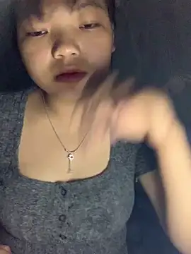 Snapshot of Cham-py chatting on May 6, 12:58 am Cham-py online show from May 6, 12:58 am
