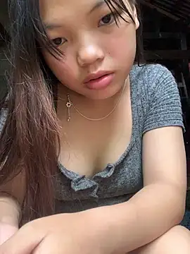 Snapshot of Cham-py chatting on July 8, 1:41 am Cham-py online show from July 8, 1:41 am