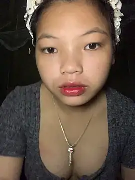 Snapshot of Cham-py chatting on June 27, 1:00 am Cham-py online show from June 27, 1:00 am