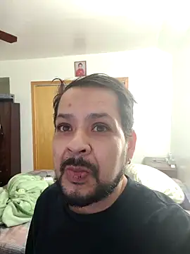 jose790044 online show from May 2, 10:09 am
