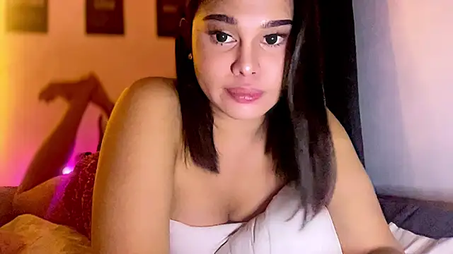 Sassalillyx online show from May 26, 11:52 am