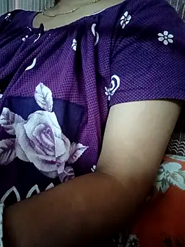 minadixit17 online show from May 24, 5:02 pm
