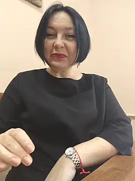 EmmaEmmy40 online show from May 25, 7:18 am