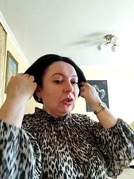 EmmaEmmy40 online show from May 28, 5:48 am