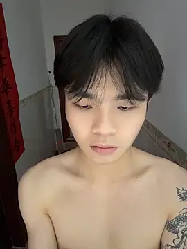 lu111222 online show from May 3, 6:11 pm