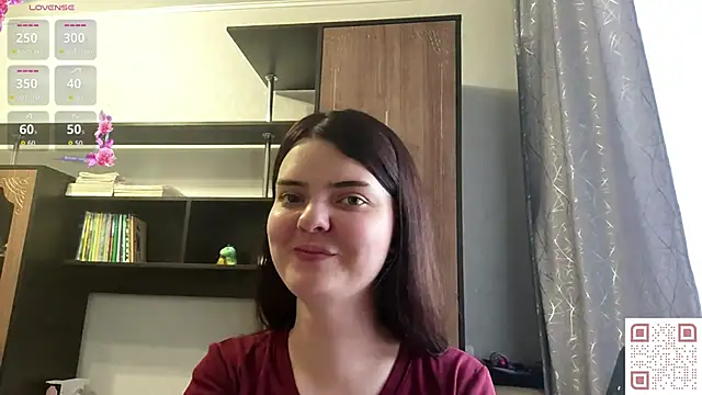 Snapshot of RebelDesiree chatting on June 16, 8:14 am RebelDesiree online show from June 16, 8:14 am