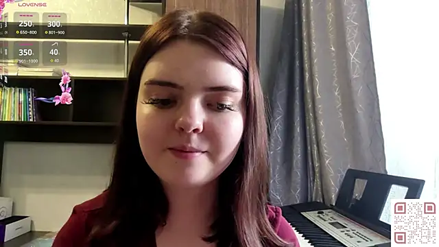 Snapshot of RebelDesiree chatting on May 21, 9:06 am RebelDesiree online show from May 21, 9:06 am