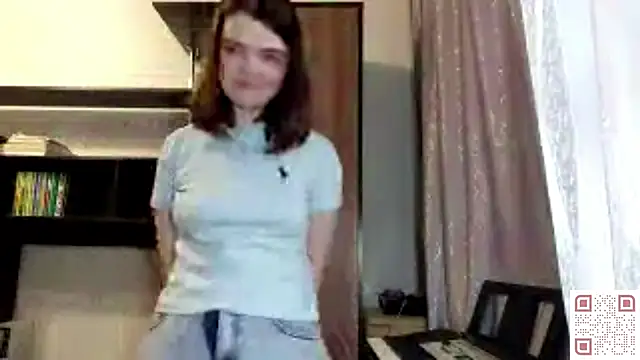 Snapshot of RebelDesiree chatting on May 16, 9:08 am RebelDesiree online show from May 16, 9:08 am