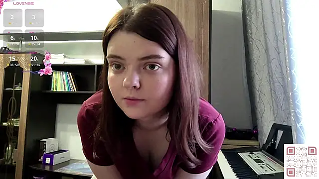 Snapshot of RebelDesiree chatting on May 31, 9:15 am RebelDesiree online show from May 31, 9:15 am