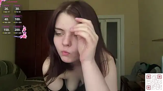 Snapshot of RebelDesiree chatting on May 23, 8:24 am RebelDesiree online show from May 23, 8:24 am