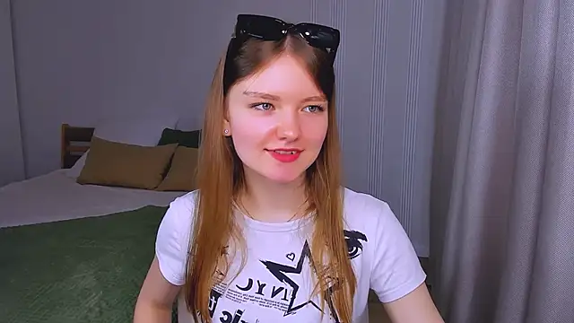 LookEva online show from May 14, 3:36 am