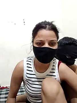 Snapshot of kiran-baby chatting on June 4, 1:10 am kiran-baby online show from June 4, 1:10 am