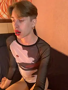 dark noir  online show from June 4, 11:04 am