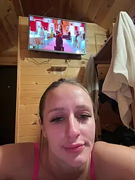 leonmessi3 online show from July 13, 3:44 pm