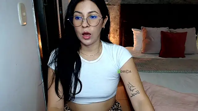 isa cruzx online show from July 2, 10:38 pm