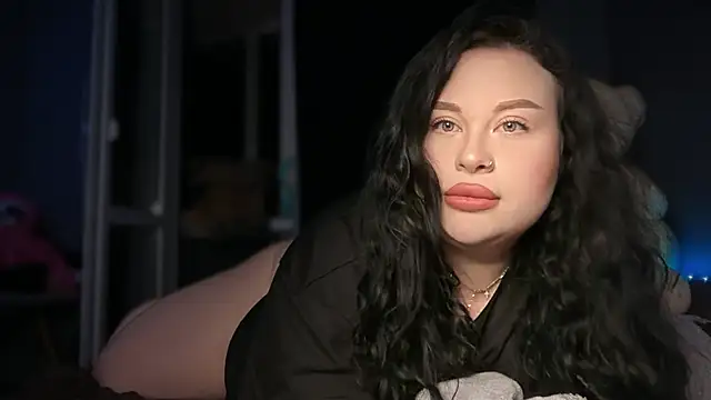 Snapshot of Sofi__Si chatting on May 23, 6:40 pm Sofi Si online show from May 23, 6:40 pm