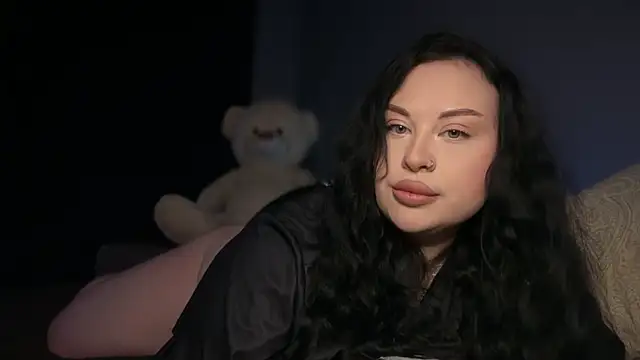 Snapshot of Sofi__Si chatting on June 20, 6:35 pm Sofi Si online show from June 20, 6:35 pm