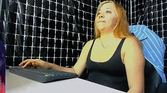 MissAlmaFenix online show from May 27, 4:36 pm