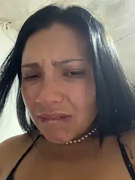 Snapshot of sarita_hos chatting on May 9, 1:20 am sarita hos online show from May 9, 1:20 am