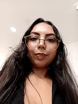 Snapshot of JENNIFER__03 chatting on June 2, 6:19 pm JENNIFER 03 online show from June 2, 6:19 pm
