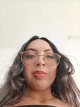 Snapshot of JENNIFER__03 chatting on May 31, 4:24 pm JENNIFER 03 online show from May 31, 4:24 pm
