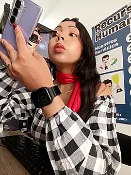 Snapshot of JENNIFER__03 chatting on May 23, 1:43 pm JENNIFER 03 online show from May 23, 1:43 pm