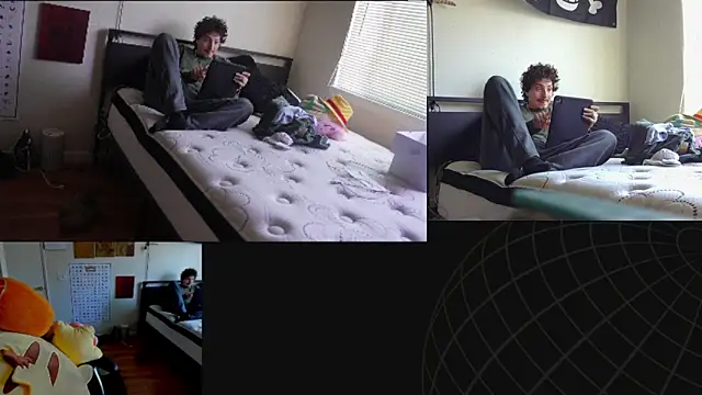 Snapshot of BigDickPlaya101 chatting on May 14, 8:28 pm BigDickPlaya101 online show from May 14, 8:28 pm