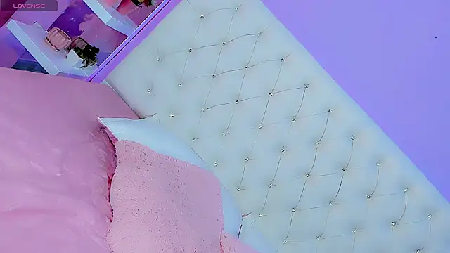 Lexxy Mattell online show from July 15, 5:03 am