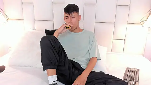 JacobFerrer online show from June 3, 6:01 pm