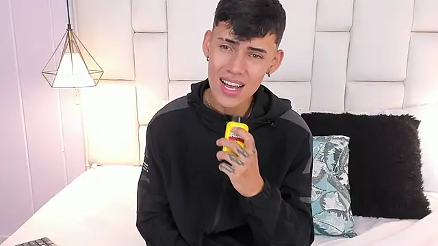 JacobFerrer online show from June 1, 5:23 pm