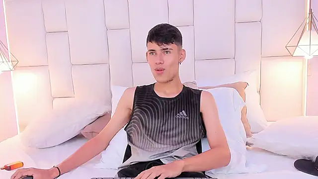 JacobFerrer online show from May 12, 5:30 pm